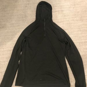 Lululemon men’s hooded pull over